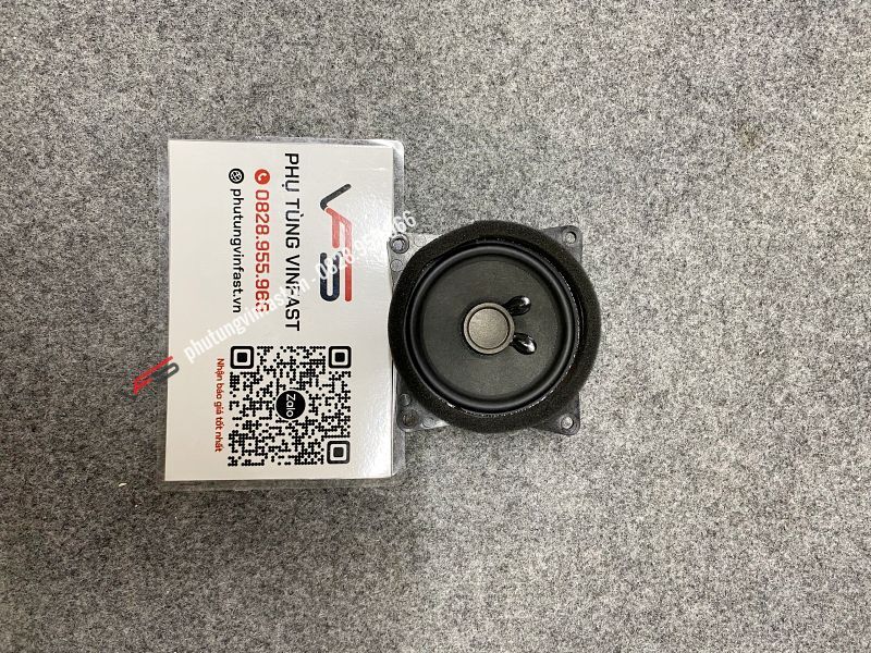 Loa sau trái Vinfast Lux A - EEP10005696