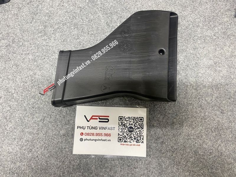 Ống gió nóng bên trái Vinfast Lux A - BIN10004279