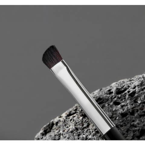 Cọ trang điểm mắt STUDIO17 ANGLED SHADING BRUSH 442