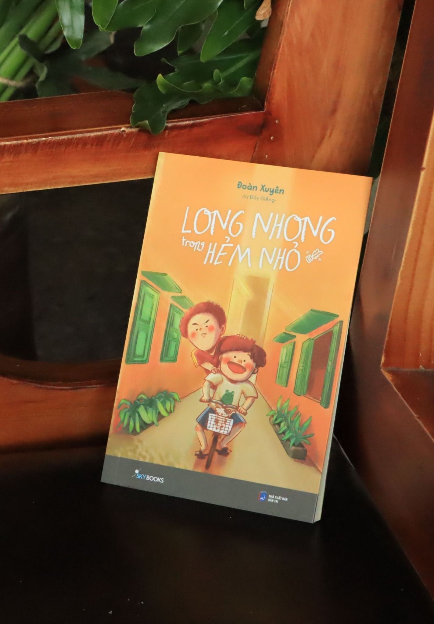  Long Nhong Trong Hẻm Nhỏ 