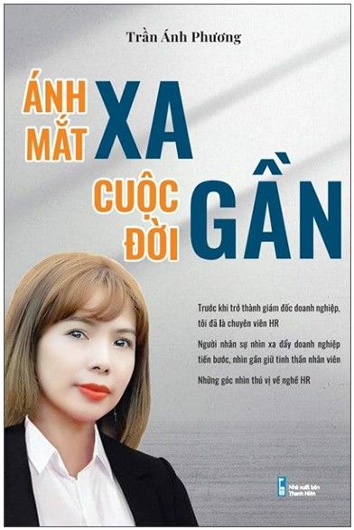  Ánh Mắt Xa, Cuộc Đời Gần 