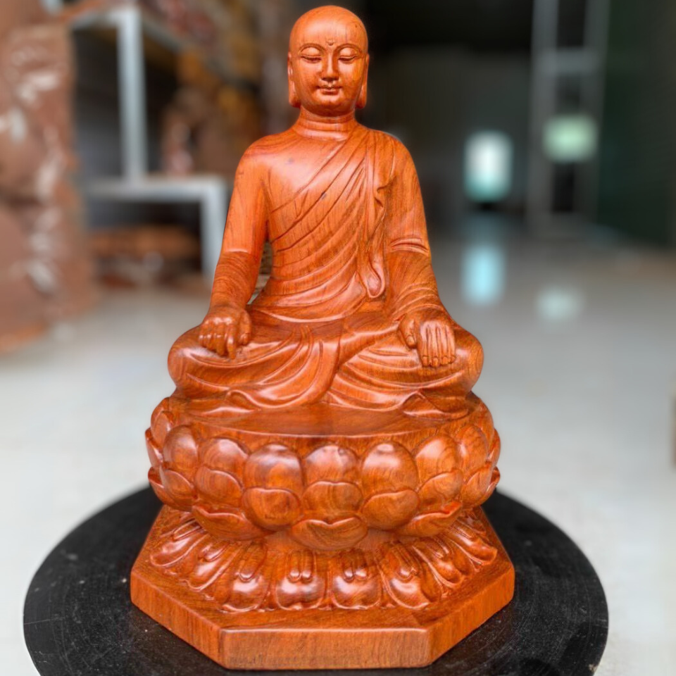 Tượng Phật Thích Ca bằng gỗ Hương Đỏ kích thước 20x20 cao 48cm Thí