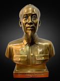  Quà Tặng Sếp Tượng Bác Hồ bằng đồng vàng hun nâu kích thước 23 x 19 x 9 cm 