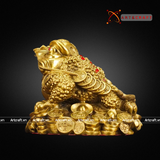  Quà Tặng Phong Thủy Tượng Thiềm Thừ đồng vàng kích thước 18 x 20 cm 