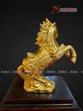  Quà Tặng Sếp Tượng Mã Đáo Thành Công dát vàng 24K kích thước 17 x 13 x 7 cm 