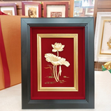  Quà Tặng Doanh Nghiệp Tranh Hoa Sen kích thước 27 x 34 cm dát vàng 