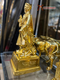  Quà Tặng Sếp Tượng Trần Hưng Đạo dát vàng 24K kích thước 42 x 16 x 18 cm 