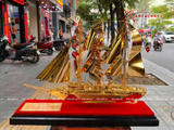 Quà tặng Mô Hình Thuyền Buồm mạ vàng 24K kích thước 42 x 54 x 16 cm 