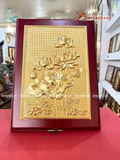  Quà Tặng Doanh Nghiệp Tranh Hoa Sen kích thước 32 x 23 cm mạ vàng 24K 