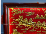  Quà Tân Gia Tranh đồng Mã Đáo Thành Công kích thước 115x75cm nền đỏ dát vàng 