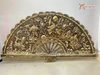 Quà Tân Gia Tranh quạt đồng Cửu Ngư Quần Hội kích thước 120x60cm nền đen màu mộc
