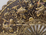  Quà Tân Gia Tranh quạt đồng Cửu Ngư Quần Hội kích thước 120x60cm nền đen màu mộc 