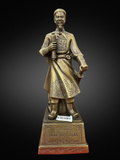  Quà Tặng Sếp Tượng Trần Hưng Đạo đồng vàng kích thước 38 x 13 cm 