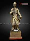  Quà Tặng Sếp Tượng Trần Hưng Đạo đồng vàng kích thước 38 x 13 cm 