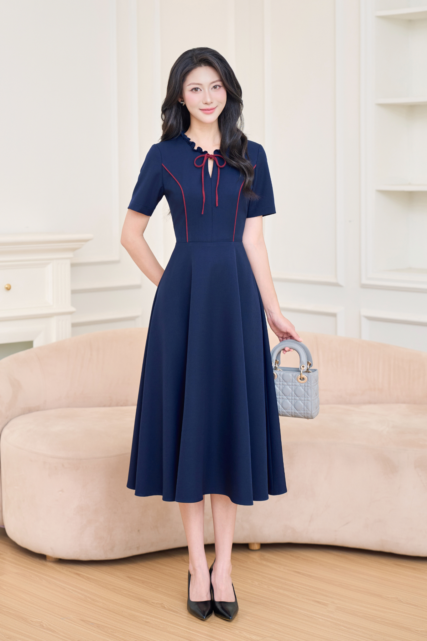 Váy dài xanh viền đỏ cổ nhún bèo thắt nơ YAME YV690