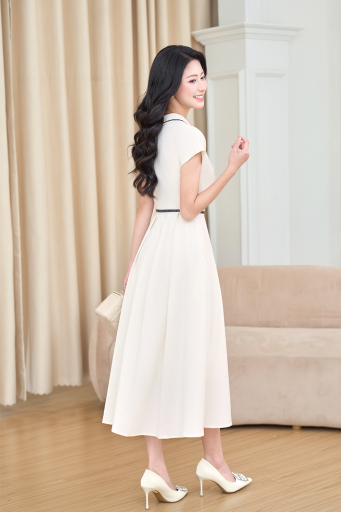 Váy nữ dáng A xoè nhẹ tay chờm vai cổ vạt nhọn viền đen tạo điểm nhấn kèm đai thắt eo YAME YV629