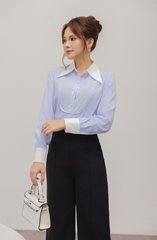 Áo sơ mi nữ dài tay kẻ xanh phối cổ và cửa tay trắng vạt vòm trước ngực cách điệu YAME YA604