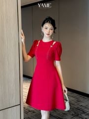 Váy nữ dáng A khoét vai đột chỉ phối màu đính nơ đá trang trí ngắn tay đen đỏ sang trọng YAME YV240