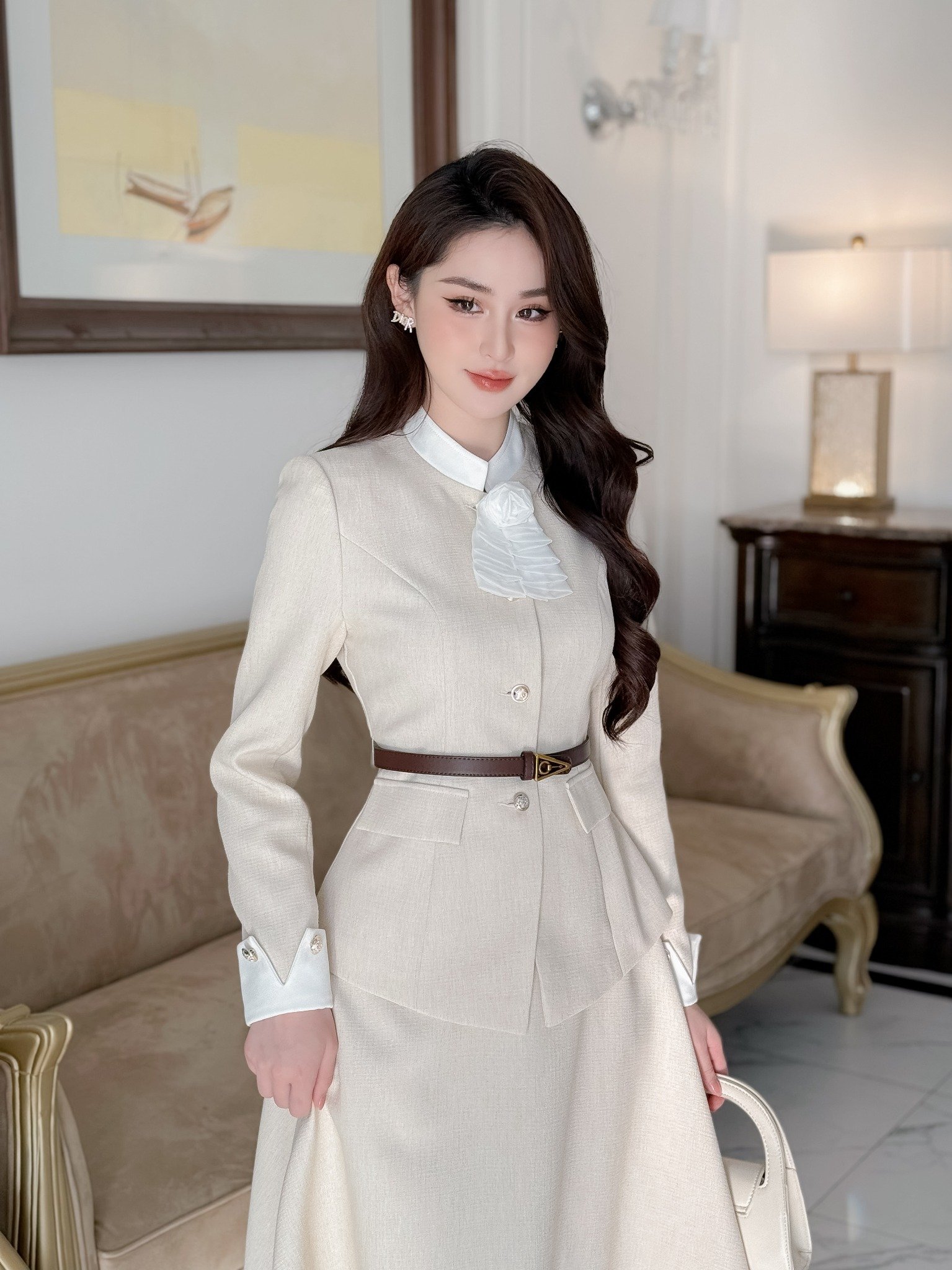 Set bộ Áo dài tay kèm Chân váy dáng A dạ hàn cao cấp màu be phối trắng YAME AS301