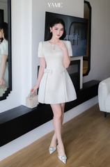 Váy nữ dáng A đính nơ cổ tròn cut-out giọt nước ngắn tay vải tafta YAME YV447