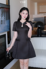 Váy nữ dáng A đính nơ cổ tròn cut-out giọt nước ngắn tay vải tafta YAME YV447