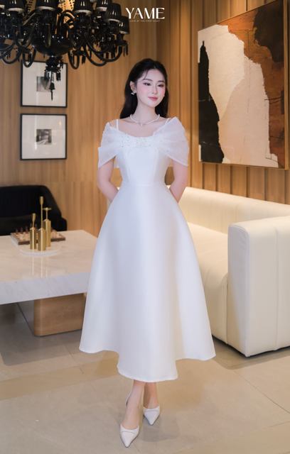 Váy nữ dáng xoè trễ vai điểm nhấn phần tơ đính đá phủ vai vải tafta YAME YV446