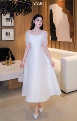 Váy nữ dáng xoè trễ vai điểm nhấn phần tơ đính đá phủ vai vải tafta YAME YV446