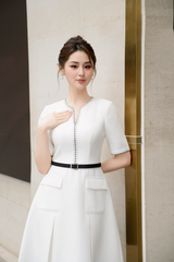 Váy nữ dáng xoè xếp ly đột chỉ phối màu kèm dây đai rời cổ khoét V túi ốp trang trí YAME YV332