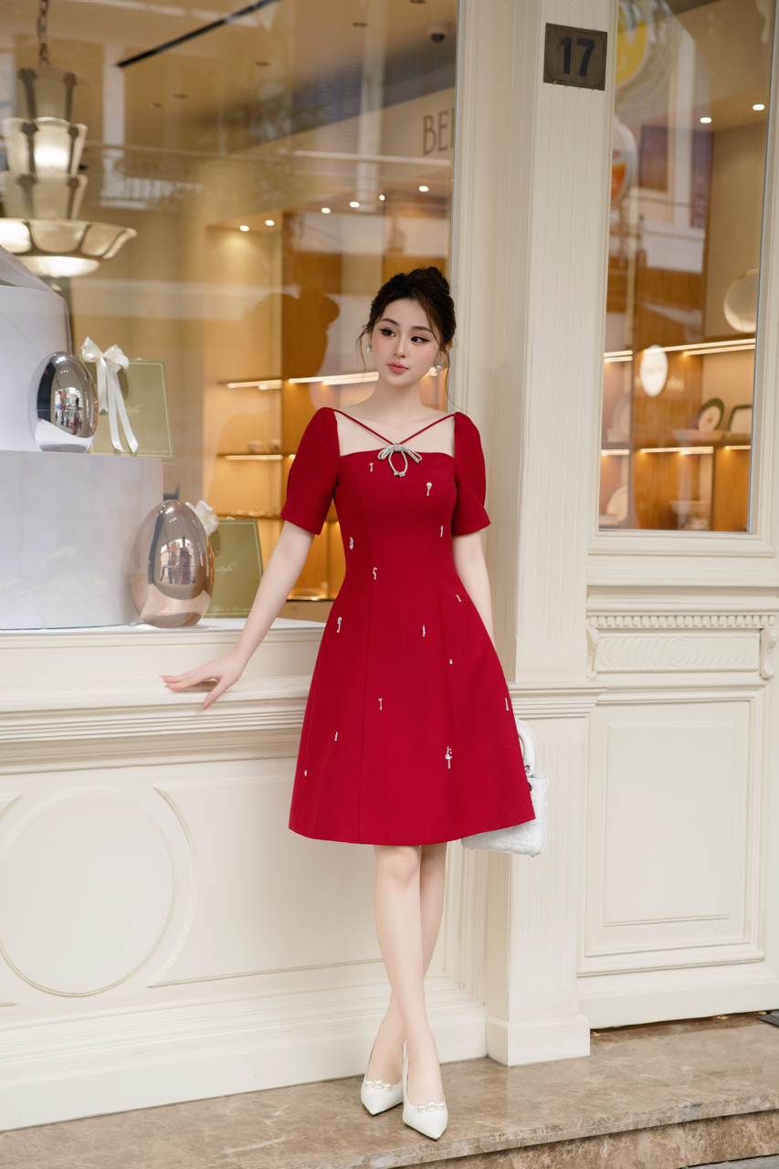 Váy Dáng A Đính Cườm YAME YV328 Cổ Vuông Cài Nơ Đá Chất Chéo Ý 90cm Đỏ Dành Cho Các Nàng Đi Tiệc Cực Xinh