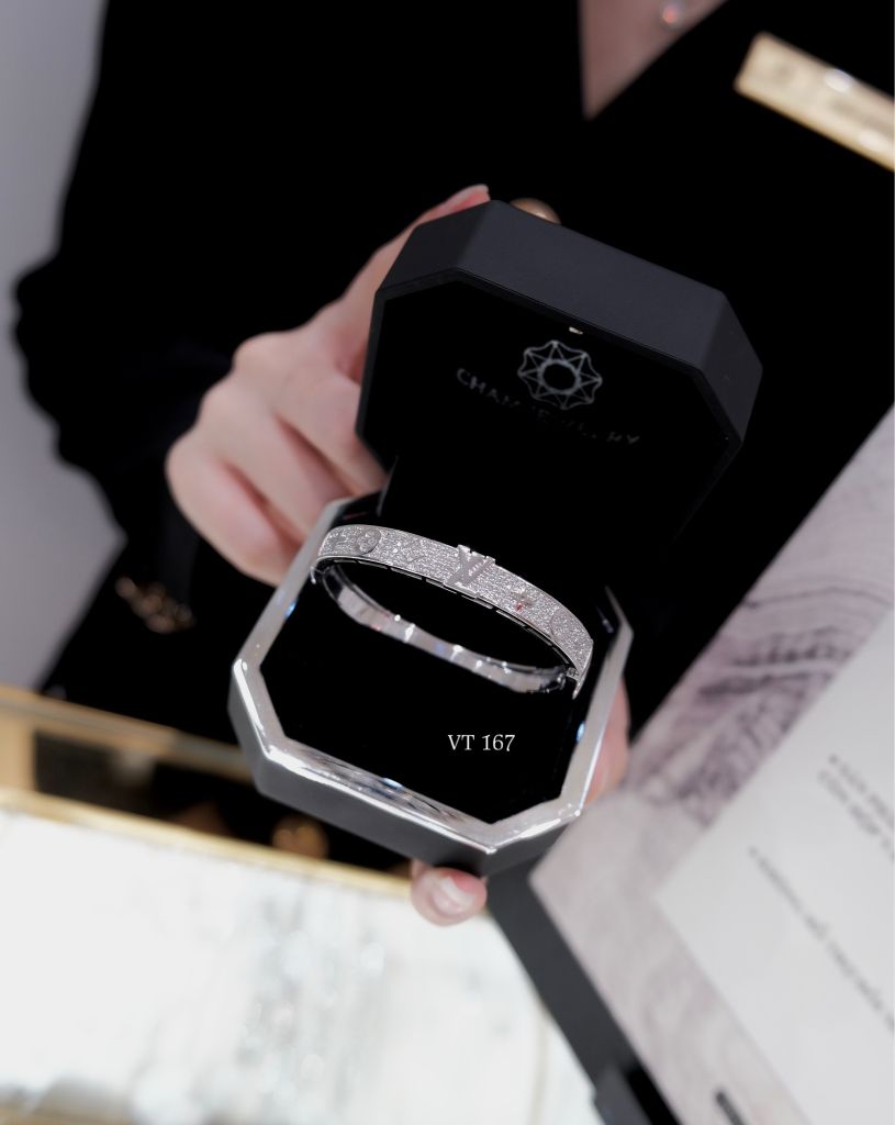 Vòng Tay LV VT167 CHAM JEWELRY. Bản 7.0mm (Barcode CV6581).