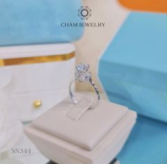 Nhẫn NN344 CHAM JEWELRY, Nhẫn HaLo Xoàn Hoa Chủ 5.5mm ( Barcode TNN1247).