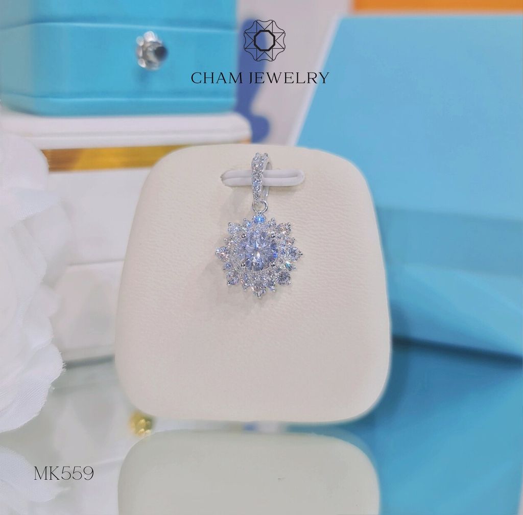 Mặt Dây Chuyền MK559 CHAM JEWELRY, Xoàn Hoa Tia Chủ 6.5mm.