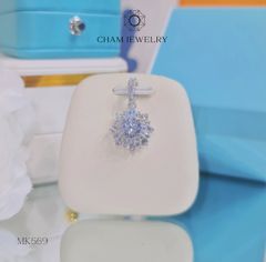 Mặt Dây Chuyền MK559 CHAM JEWELRY, Xoàn Hoa Tia Chủ 6.5mm.