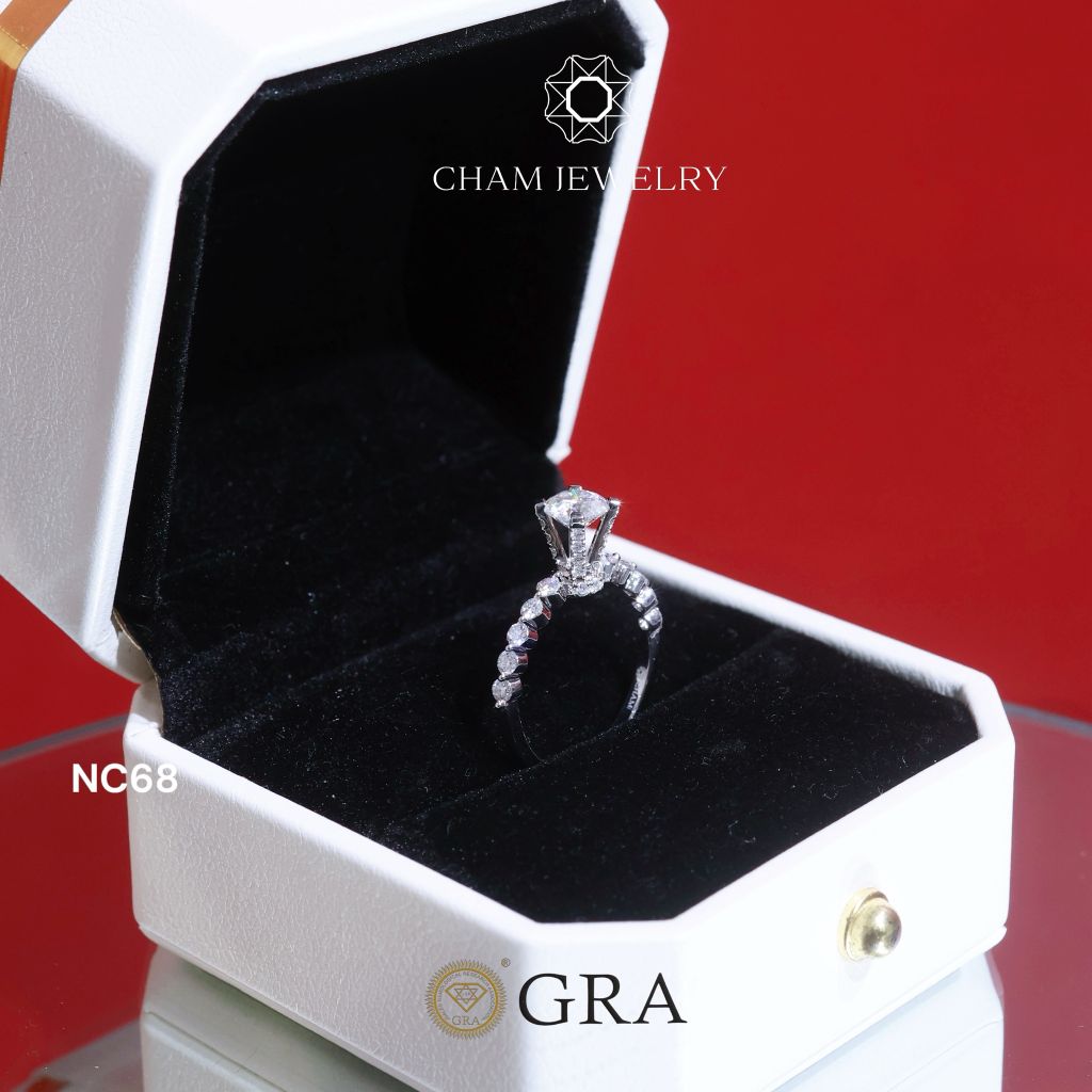 Nhẫn NC68 CHAM JEWELRY, Full Kim Cương Moissanite, Chủ 5.4mm (Barcode ONNU87)