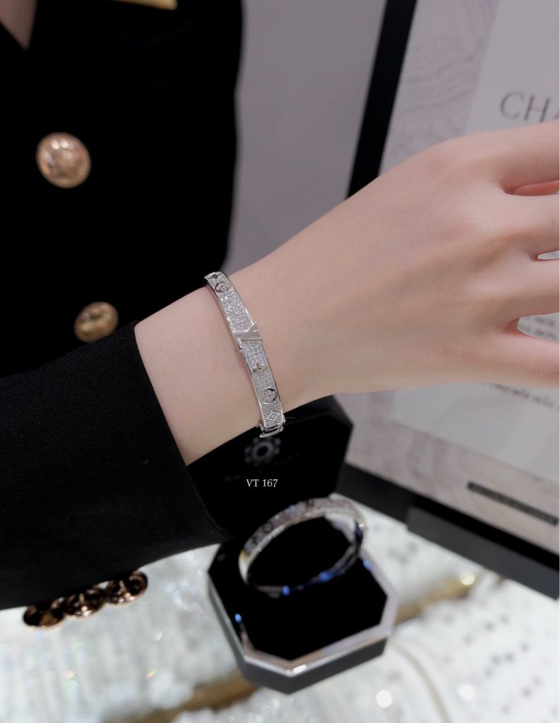 Vòng Tay LV VT167 CHAM JEWELRY. Bản 7.0mm (Barcode CV6581).