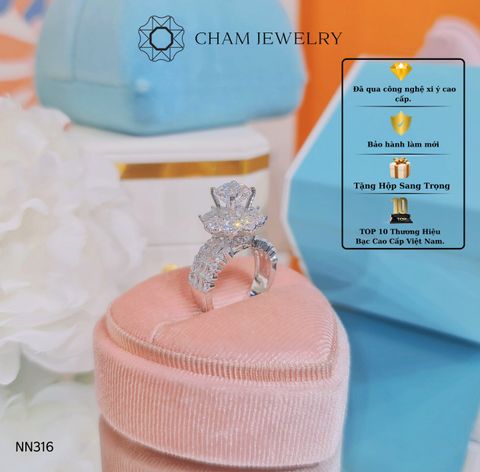 Nhẫn NN316 CHAM JEWELRY, Xoàn Hoa Tia Cao Cấp Chủ 7.5mm (Barcode TNN996).