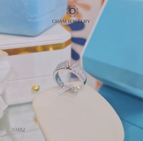 Nhẫn NM82 CHAM JEWELRY, Nhẫn Chữ V (Barcode TNC21).