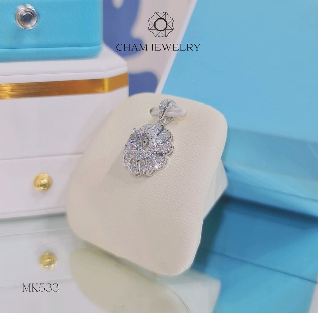 Mặt Dây Chuyền MK533 CHAM JEWELRY, Chủ 6.5mm (Barcode TMA1493).