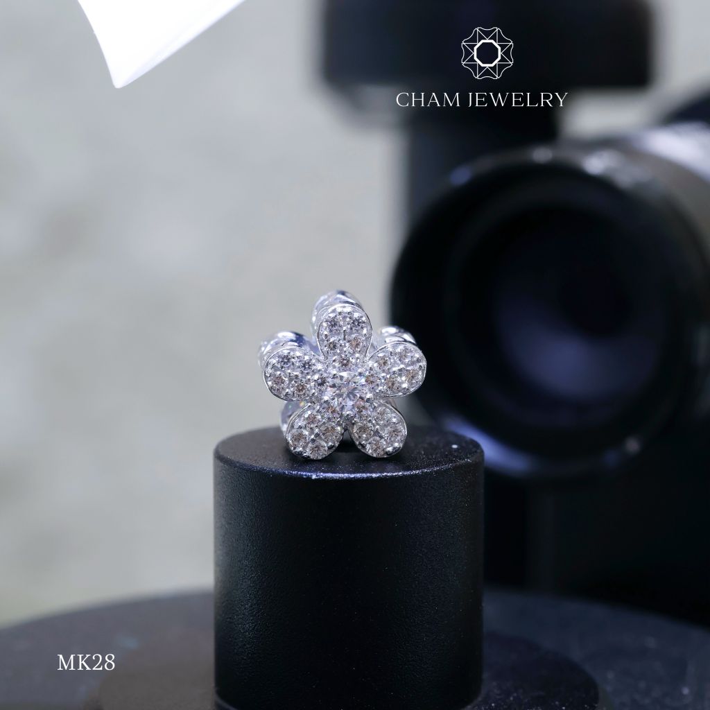 Mặt Dây Chuyền MK28 CHAM JEWELRY, 5 Hoa (Barcode TCH02)