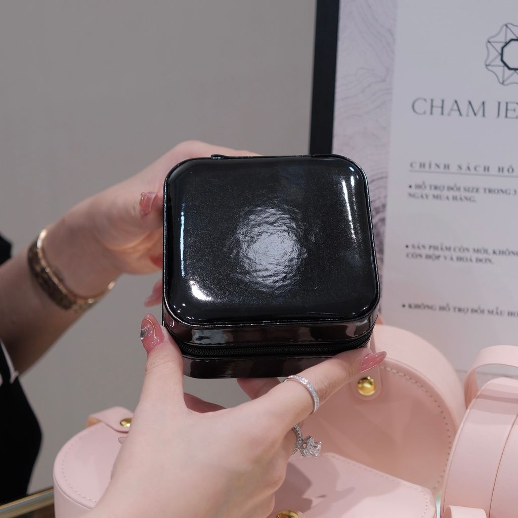Hộp Trang Sức Vuông Cao Cấp CHAM JEWELRY