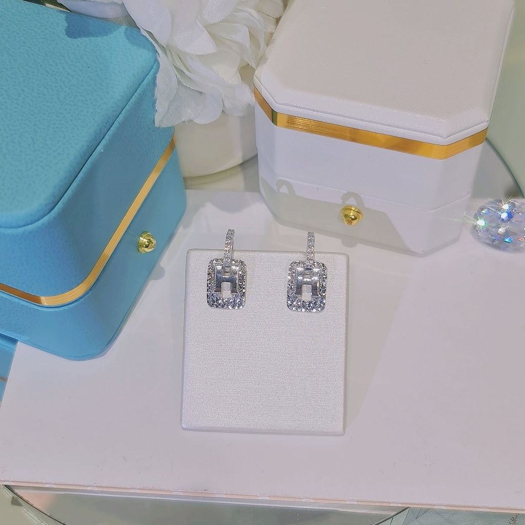 Hoa Tai CHAM JEWERLY BT25.
