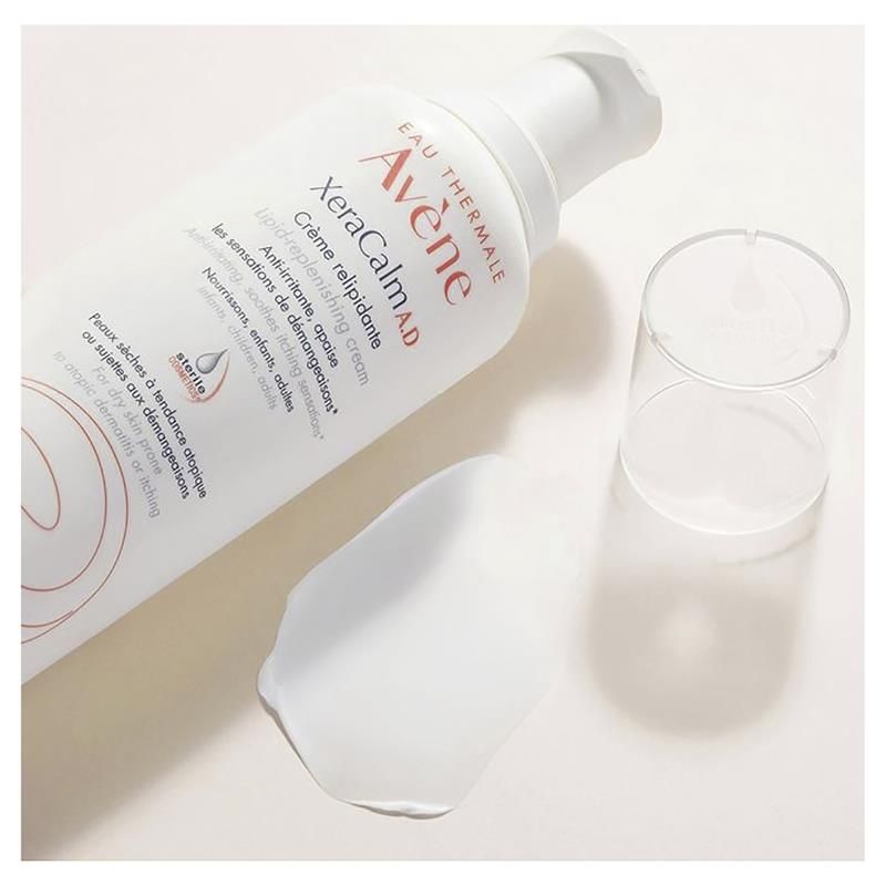 Kem dưỡng ẩm Avene XeraCalm AD Lipid-Replenishing 400ml
