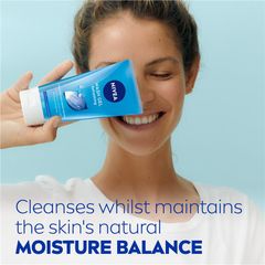 Sữa rửa mặt làm mới NIVEA Daily Essentials 150ml