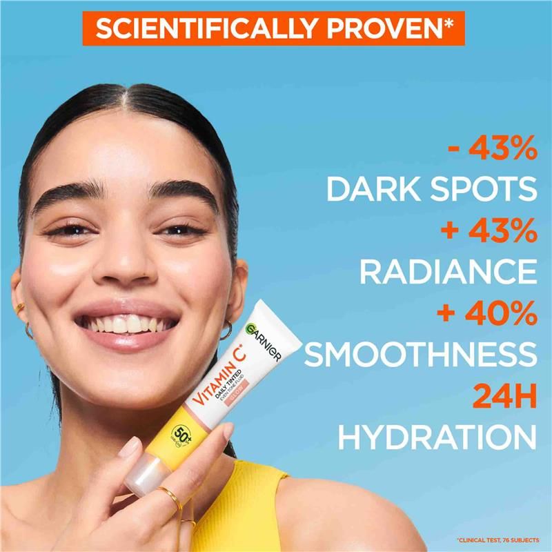 Kem nền Garnier Vitamin C Glow Daily Tinted Eventone Fluid SPF 50+ 40ml