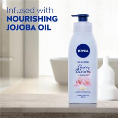 Sữa dưỡng thể NIVEA Oil in Lotion Cherry Blossom 400ml
