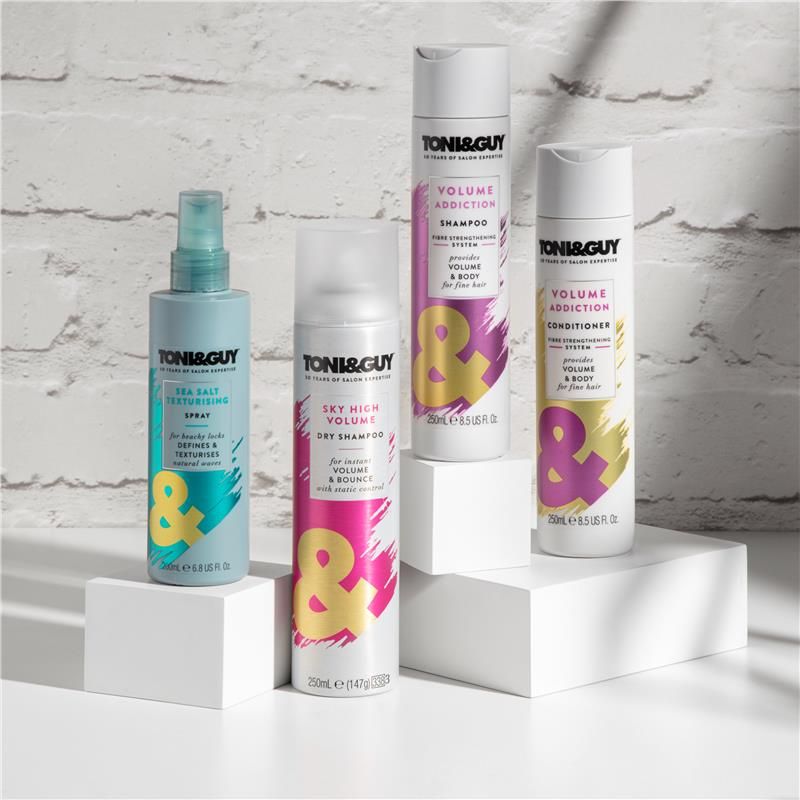 Dầu gội khô Toni & Guy Glamour Sky High 250ml