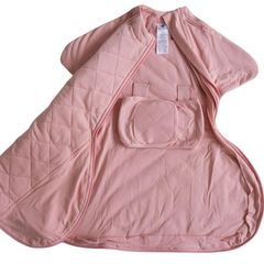 Baby Loves Sleep - 2.5 TOG Winter - Túi ngủ Sleepy Hugs Extra-Wide Sack ấm áp - Hồng đào 3-6 tháng