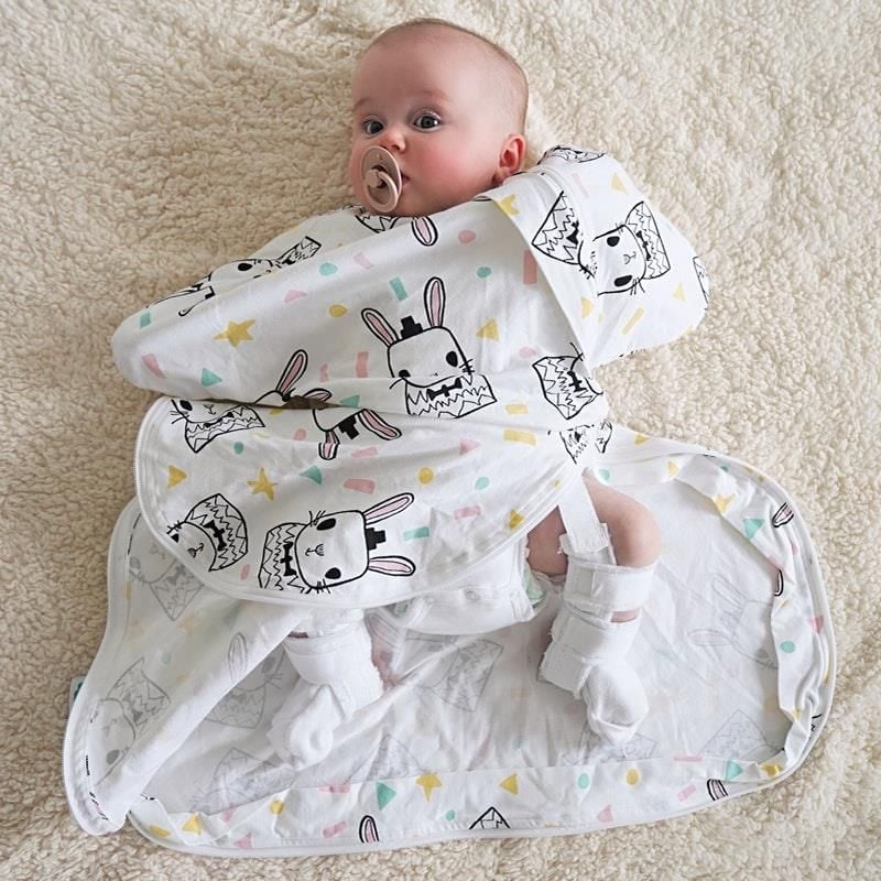 Baby Loves Sleep Sleepy Hugs Extra-Wide Sack (Loạn sản xương hông) - Some Bunny Loves You (Tất cả các mùa) 3-6 tháng