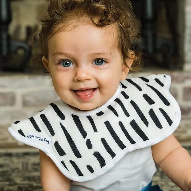 Bộ 2 yếm tròn Tiny Twinkle màu đen và trắng