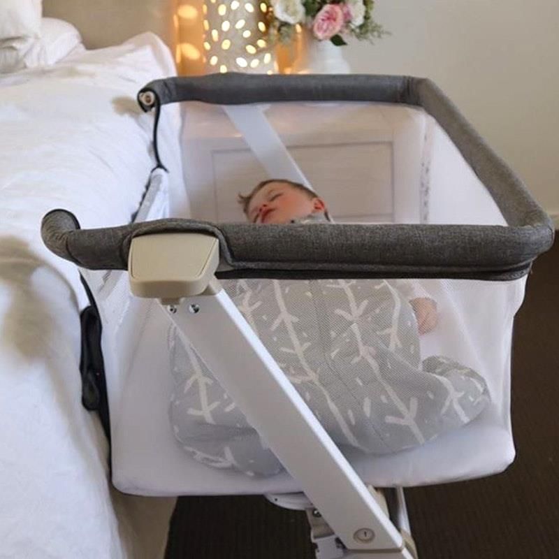 Giường ngủ babystudio kèm nệm - Khung trắng 1 chiếc